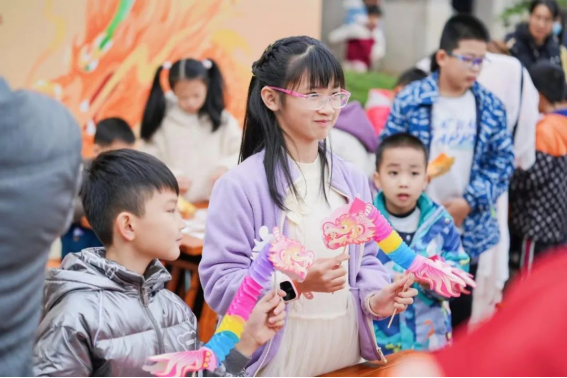 彩票投注
博物馆“龙行龘龘 潮集花博”元宵游园活动292.png