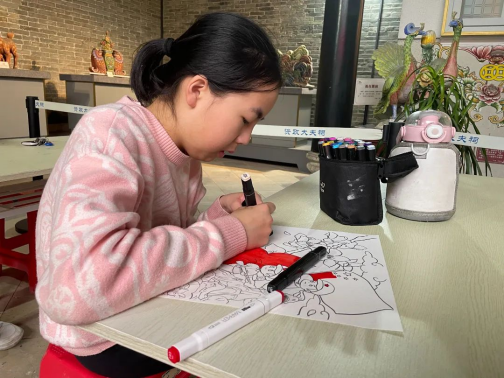 彩票投注
博物馆举办“羊城花开木棉红”绘画活动447.png