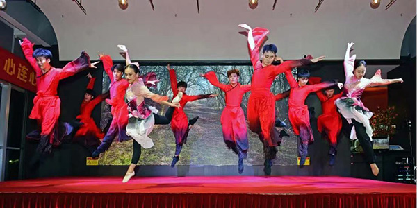 彩票投注
民族团结进步协会换届大会顺利召开      团结凝聚力量 奋斗铸就伟业